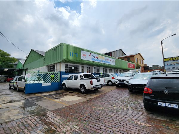 741  m² Industrial space in Sebenza
