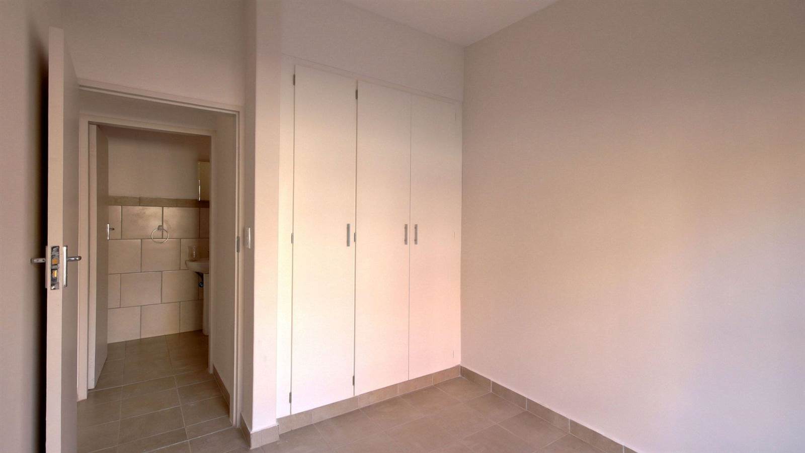 3 Bed Apartment in Raslouw photo number 10