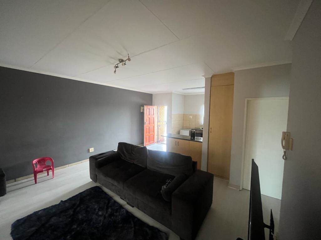 2 Bed Apartment in Sonneveld photo number 4