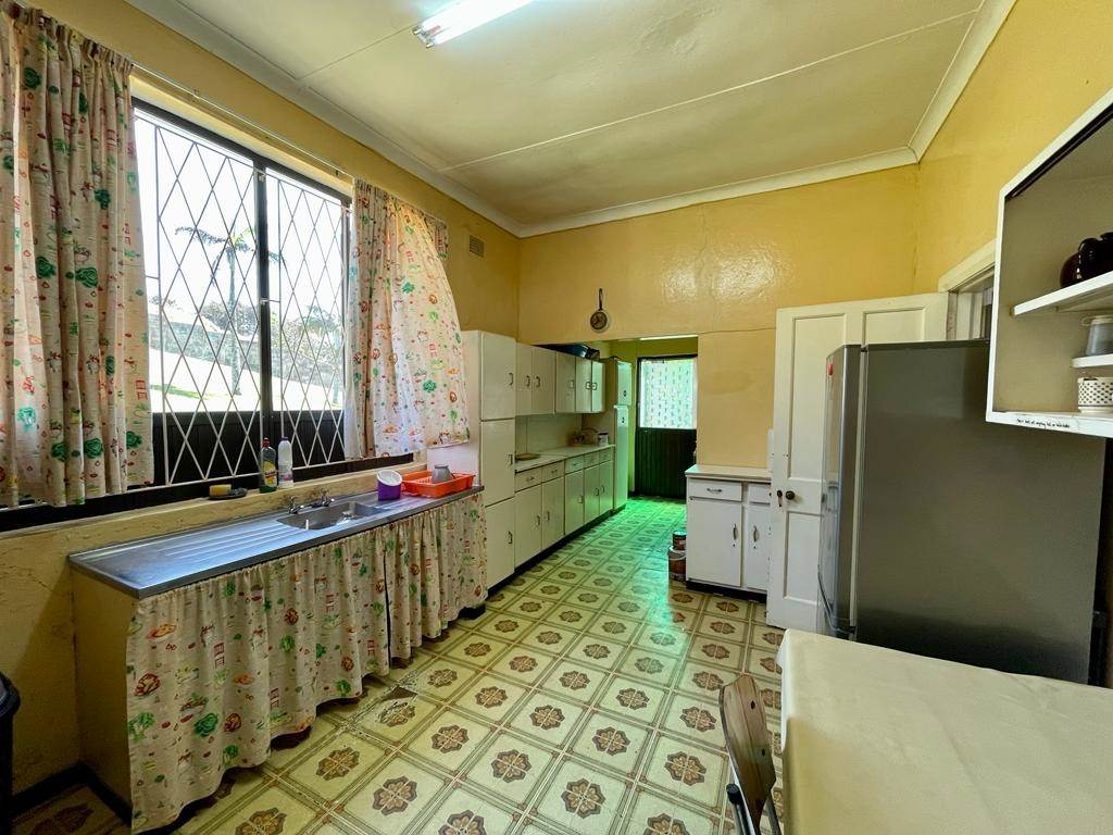 6 Bed House in Tugela Mouth photo number 18