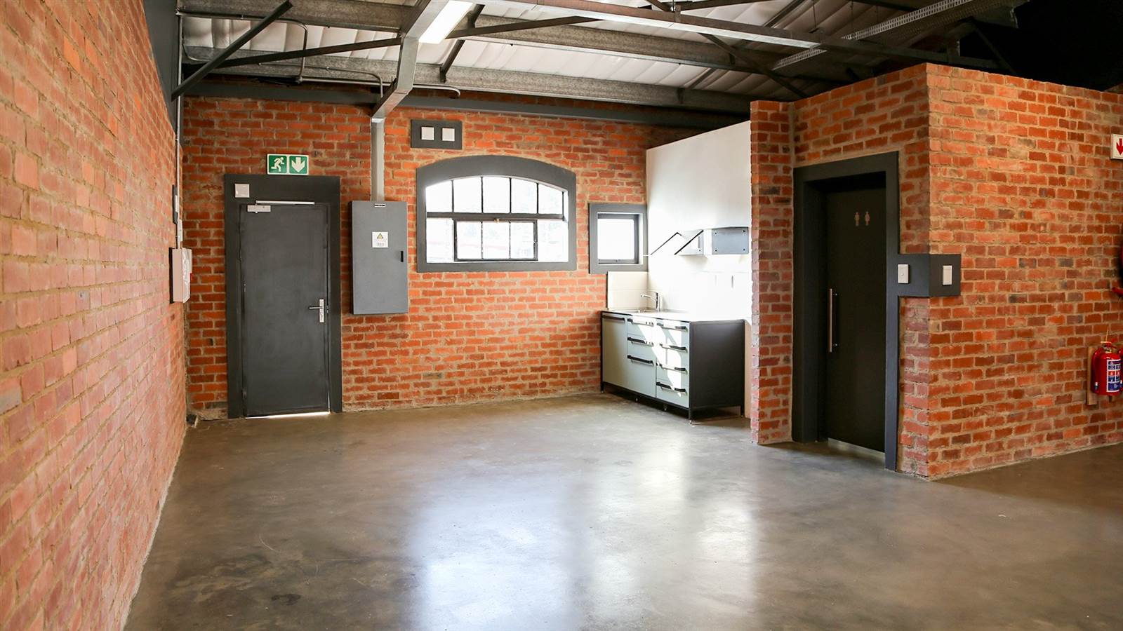 Office space in Kyalami photo number 2
