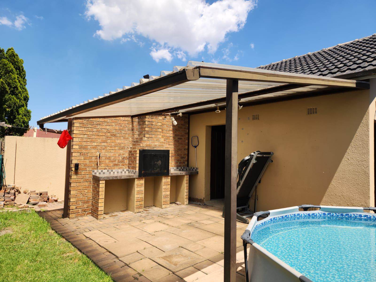 3 Bed House in Secunda photo number 4