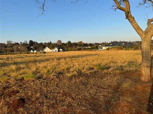 1 427 m² Land