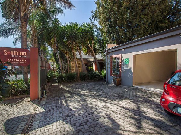 12 Bed House in Melville