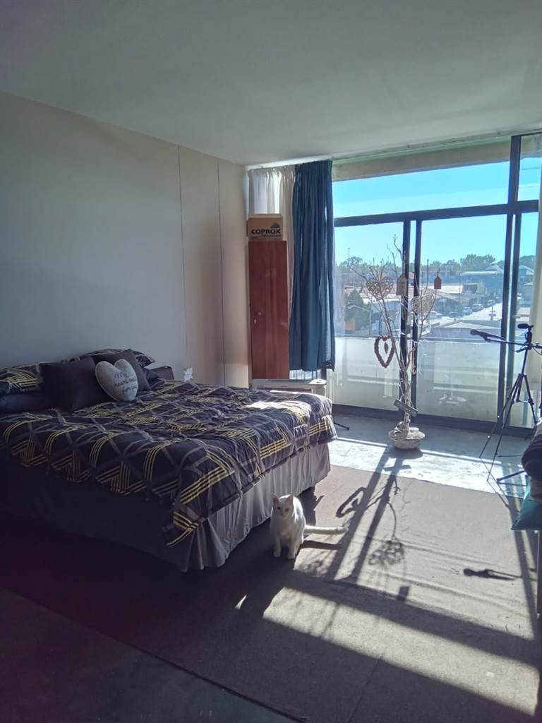 1 Bed Apartment in Kroonstad photo number 3