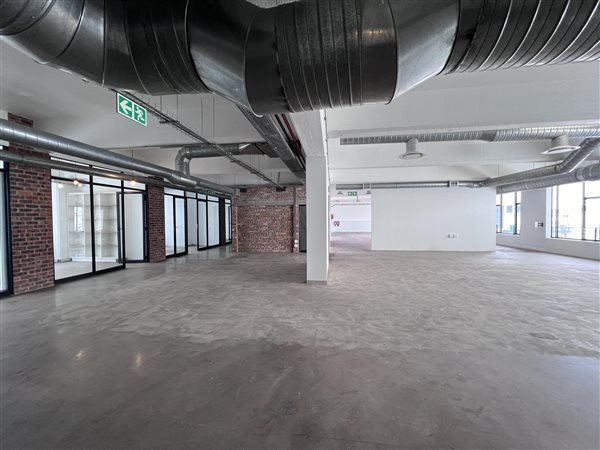 866  m² Commercial space in Salt River