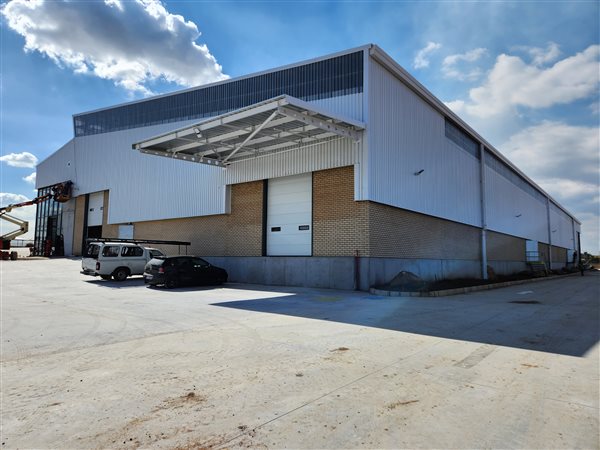 2500  m² Industrial space in Airport Park