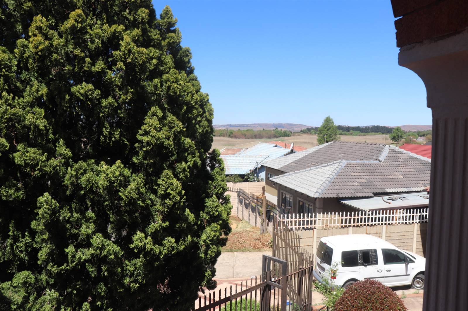 4 Bed House in Klipspruit West photo number 25