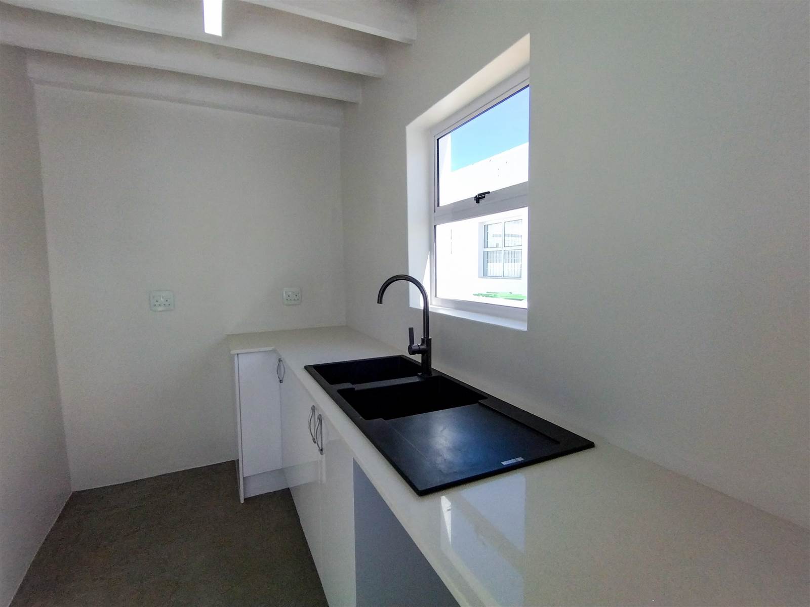 2.5 Bed House in Paternoster photo number 9