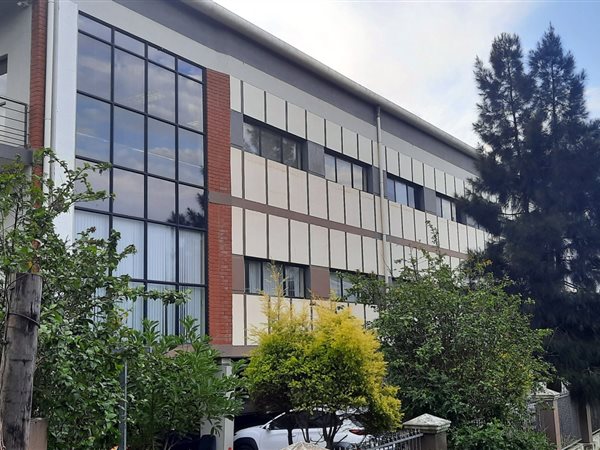 110  m² Office Space in Mt Edgecombe