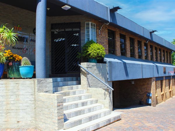 411  m² Commercial space in Blairgowrie