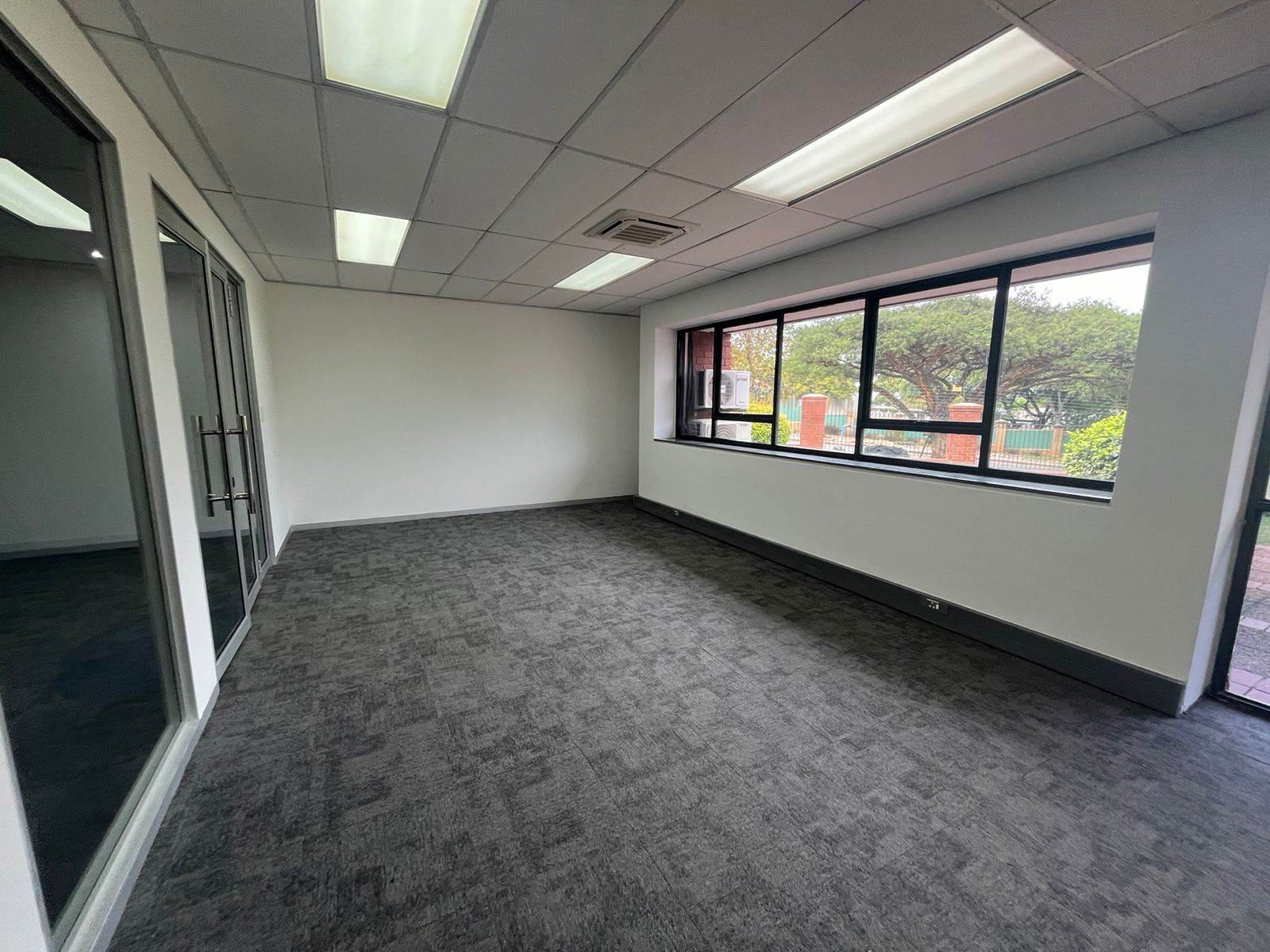 89  m² Commercial space in Bryanston photo number 5