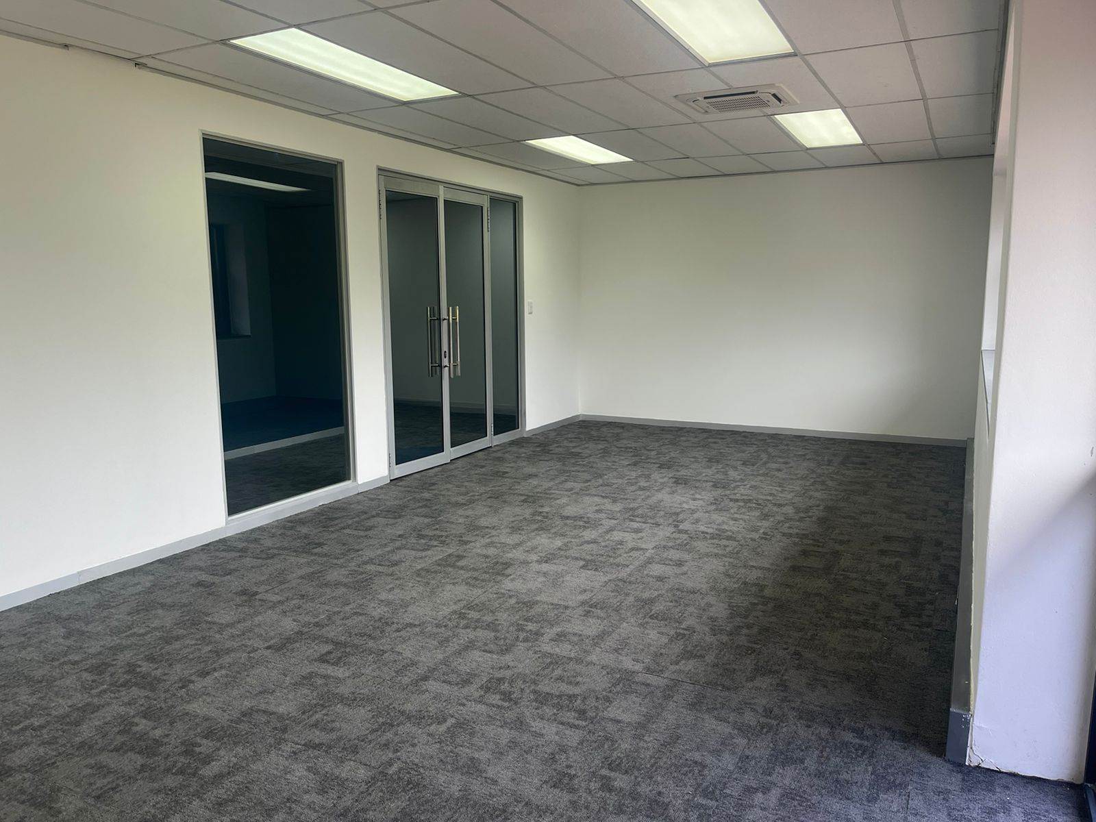 89  m² Commercial space in Bryanston photo number 10