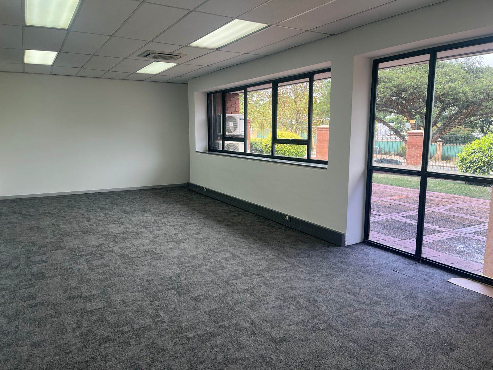 89  m² Commercial space in Bryanston photo number 9