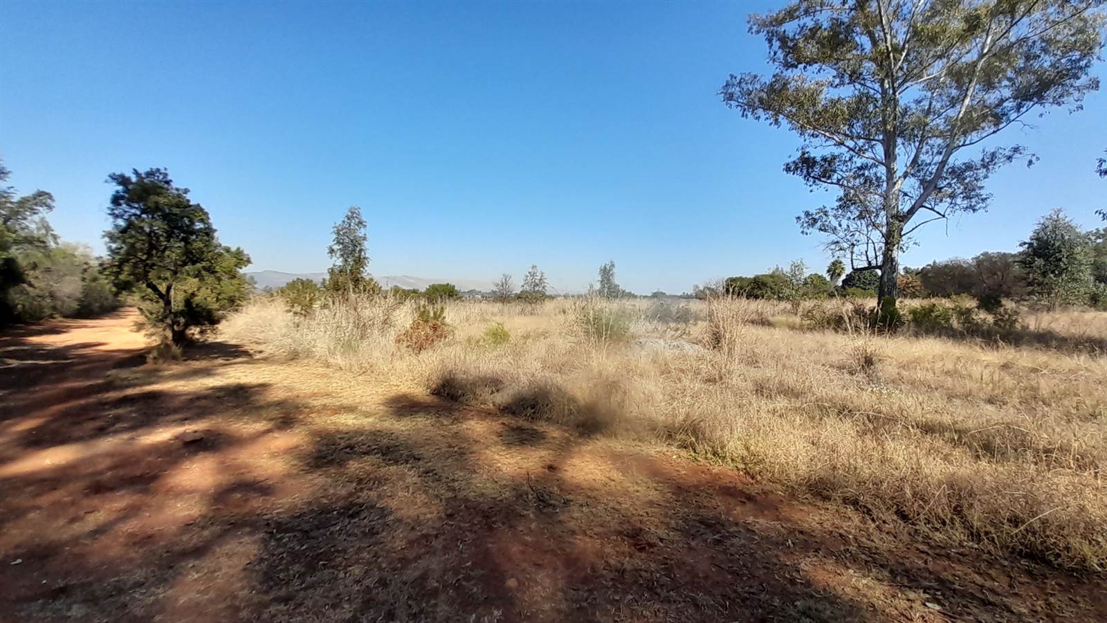 4 ha Land available in Hartbeespoort Dam photo number 4