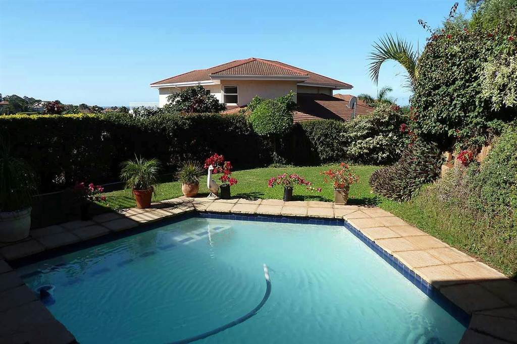 4 Bed Apartment in La Lucia photo number 5