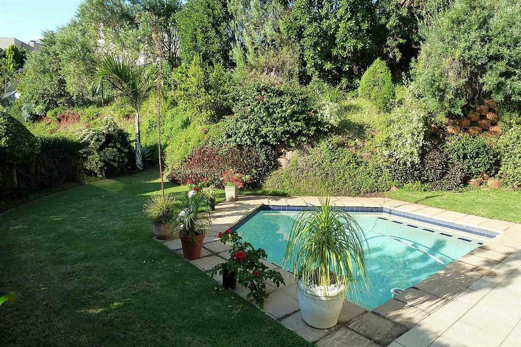 4 Bed Apartment in La Lucia photo number 1