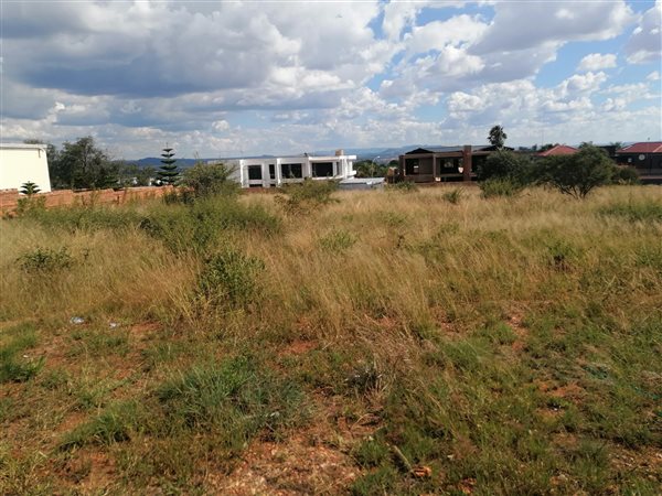 776 m² Land available in Sterpark
