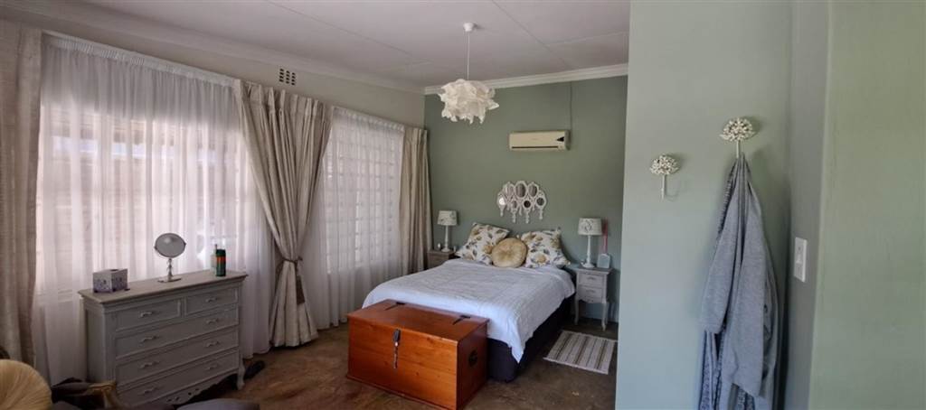 3 Bed House in Rooiberg photo number 11