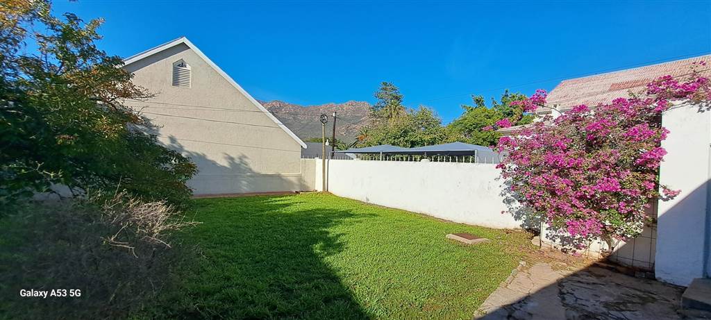 4 Bed House in Montagu photo number 10