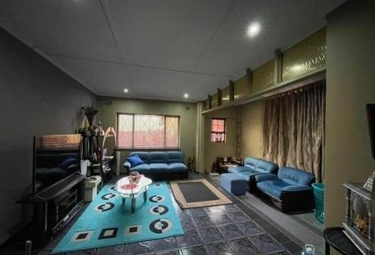 3 Bed House in Reservoir Hills photo number 4