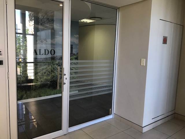 114  m² Commercial space in Lonehill photo number 9