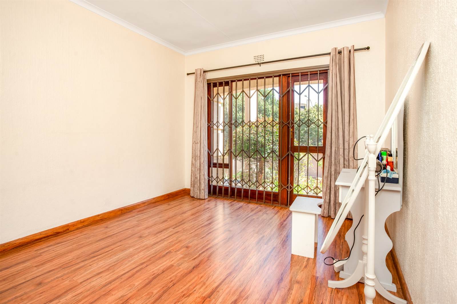4 Bed House in Northcliff photo number 19