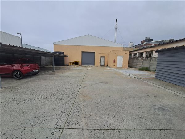 280  m² Industrial space