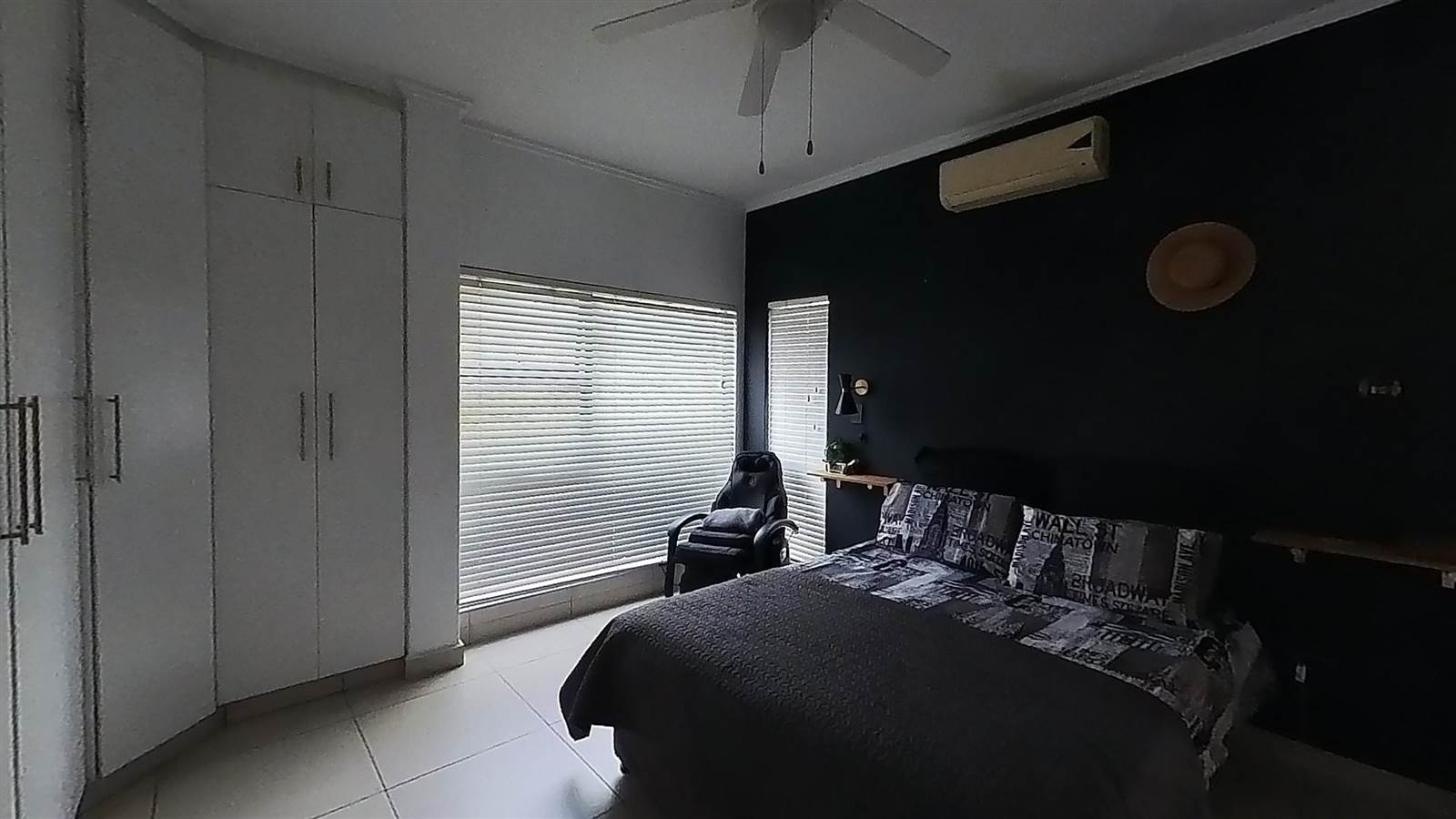 2 Bed Apartment in Palm Lakes Estate photo number 12