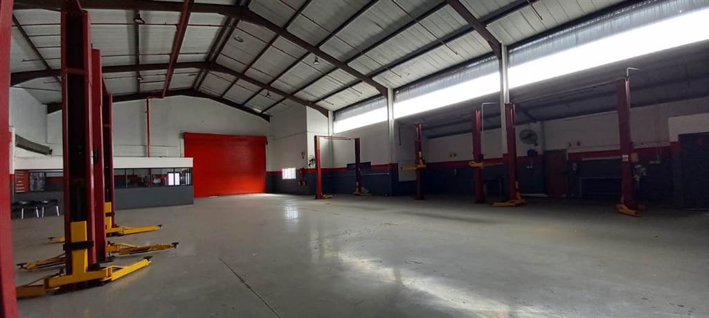 786  m² Industrial space in Rossburgh photo number 3