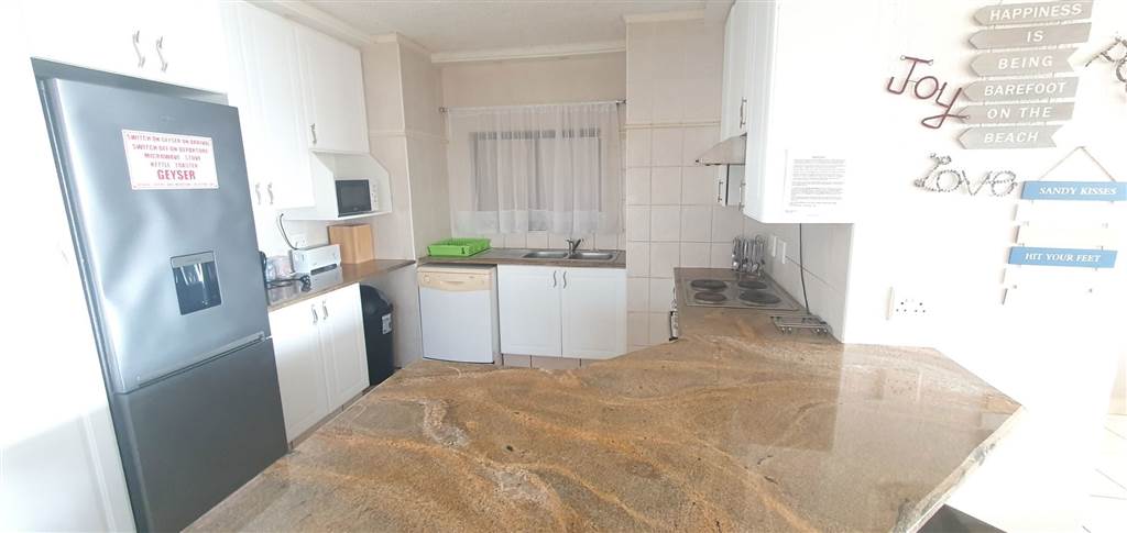 3 Bed Apartment in St Michaels on Sea photo number 2
