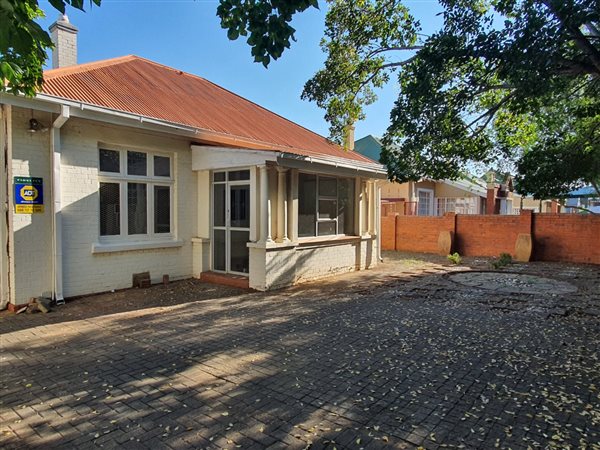 200 m² Office Space 200 m² Office Space