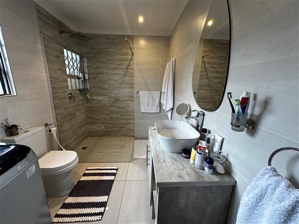 3 Bedroom House 3 Bedroom House