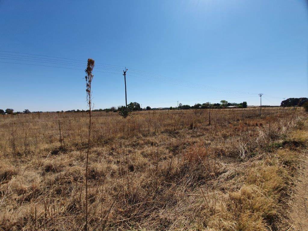 3.9 ha Land available in Bainsvlei photo number 3