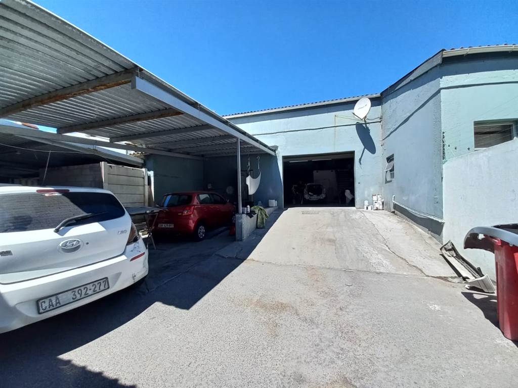 1368  m² Commercial space in Paarden Eiland photo number 28