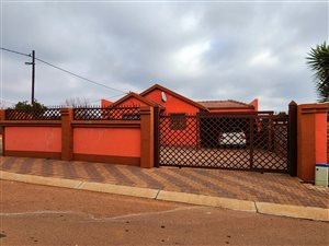 3 Bed House in Mahube Valley