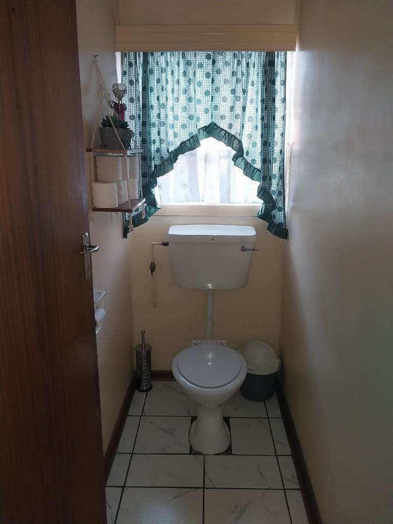 3 Bed House in Clocolan photo number 19
