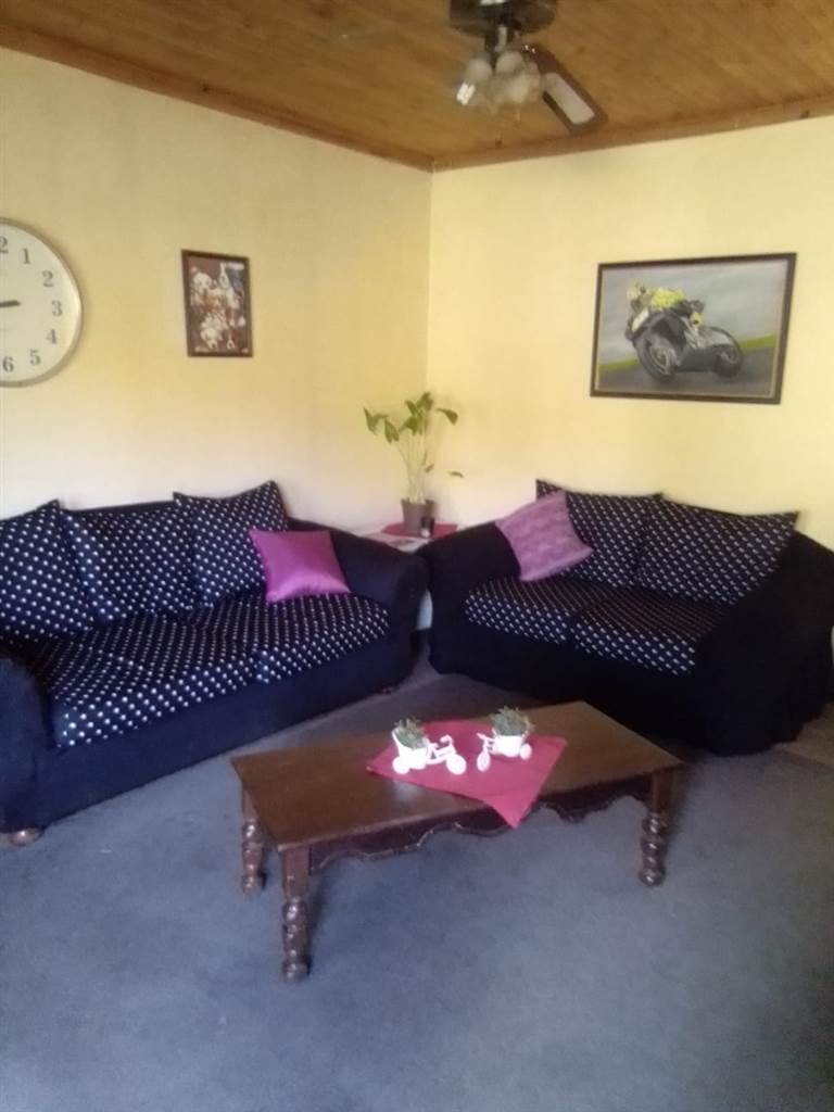 3 Bed House in Clocolan photo number 11