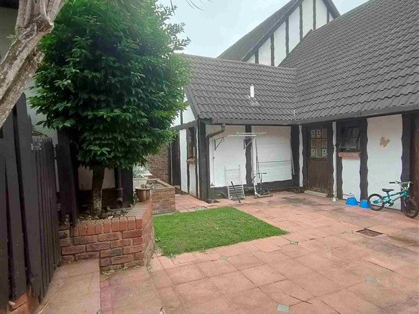 3 Bed House in Hillcrest Central