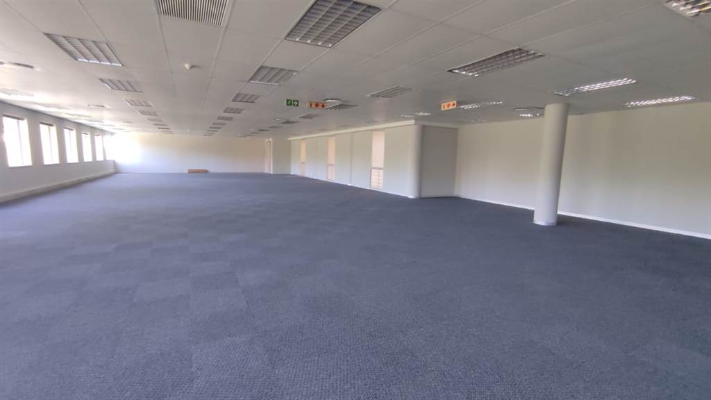 400  m² Commercial space in Bedfordview photo number 4