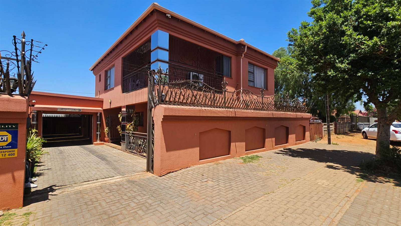 5 Bed House in Lenasia photo number 1