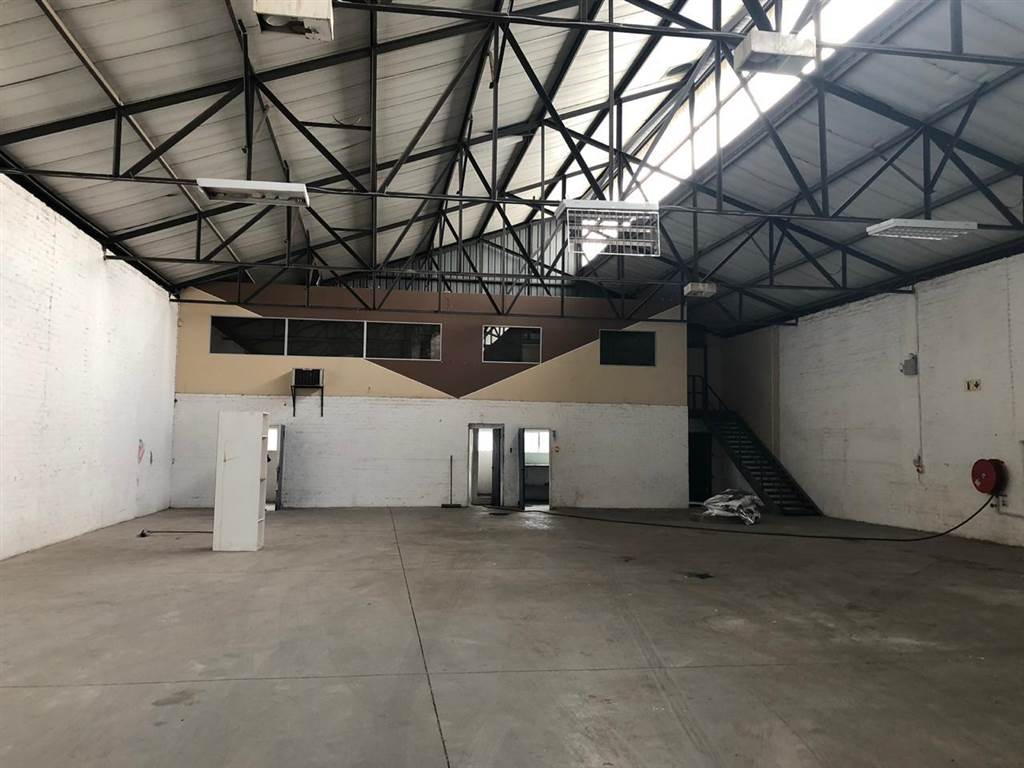 3288  m² Industrial space in Sebenza photo number 8