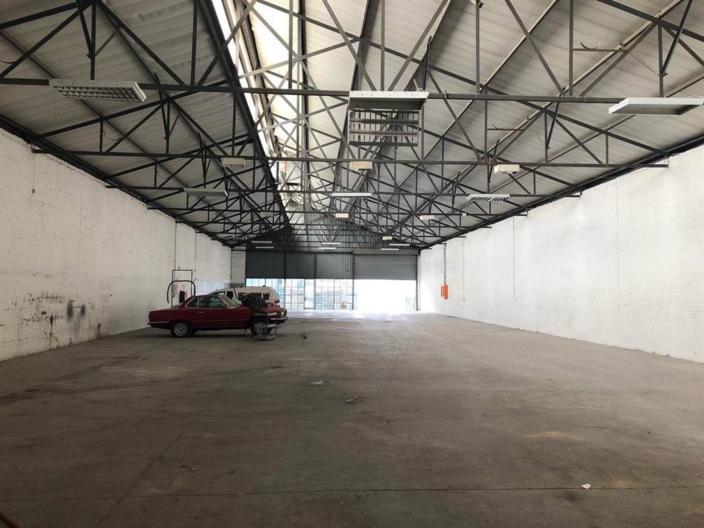 3288  m² Industrial space in Sebenza photo number 11