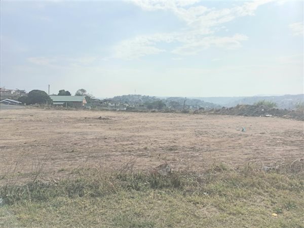 6465 m² Land available in Umlazi