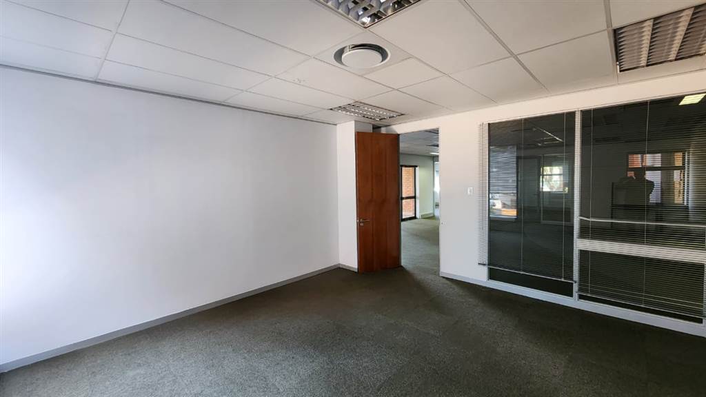 342  m² Commercial space in Centurion CBD photo number 3