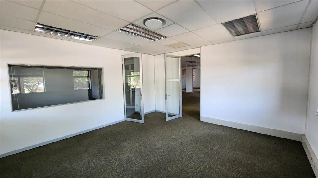 342  m² Commercial space in Centurion CBD photo number 10