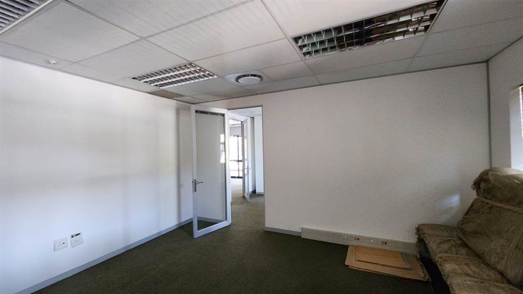 342  m² Commercial space in Centurion CBD photo number 12