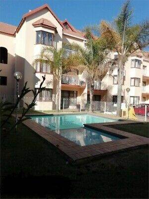 2 Bed Apartment in Randburg Central photo number 13
