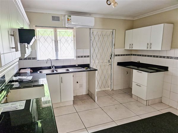 2 Bedroom Simplex 2 Bedroom Simplex