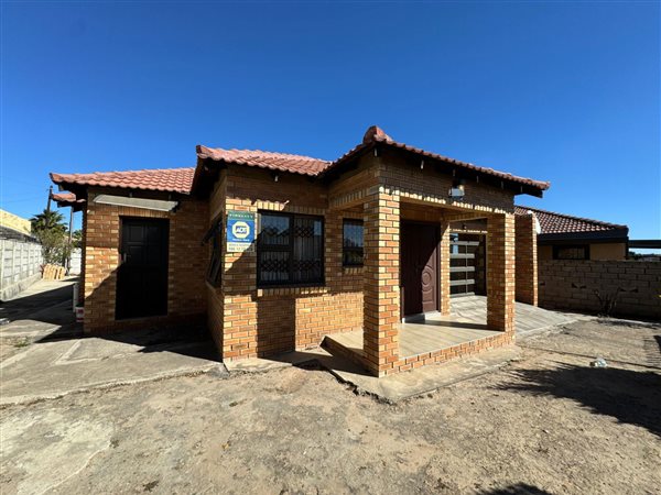 4 Bedroom House 4 Bedroom House